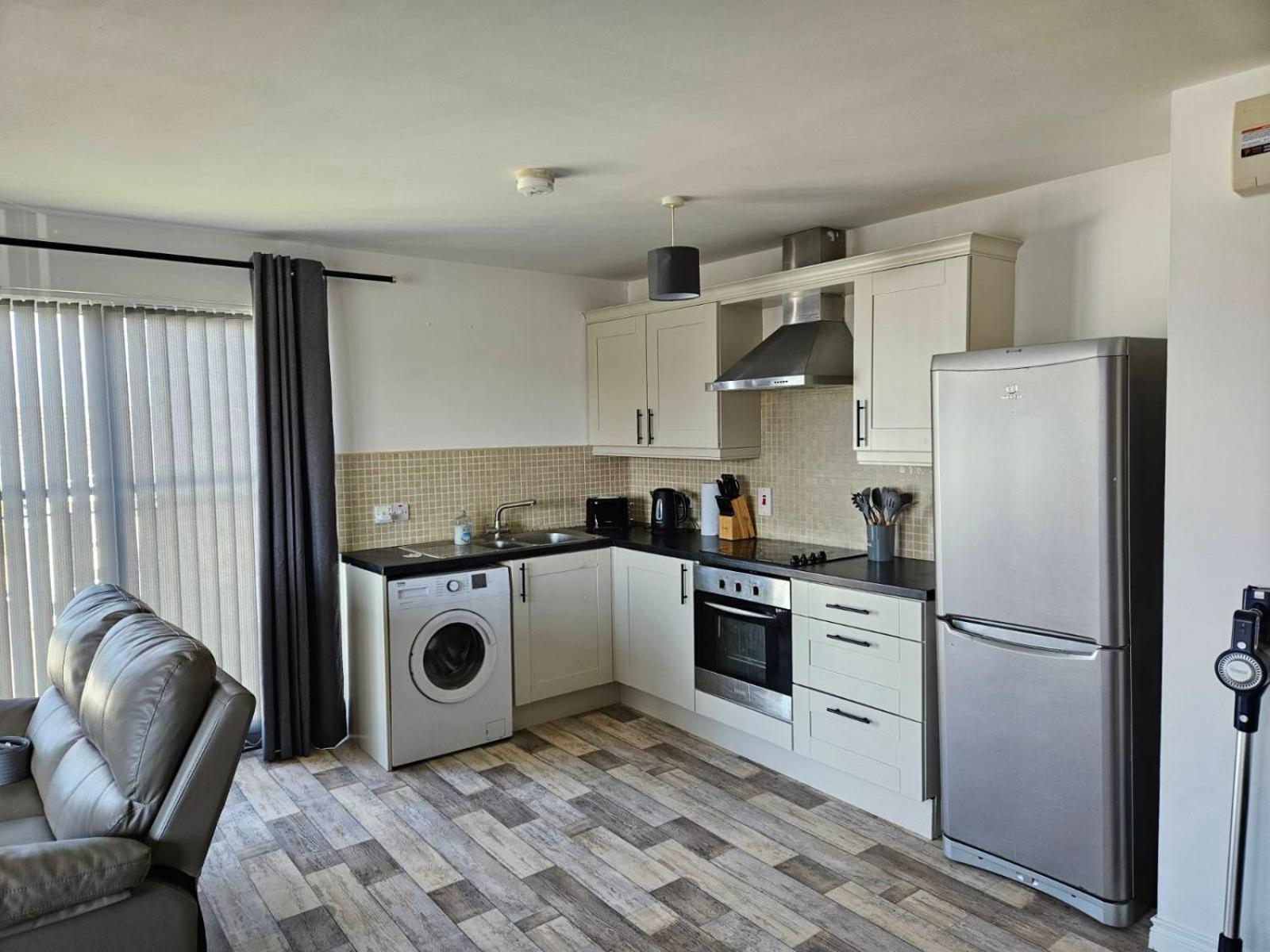 Skyview Retreat Apartment Londonderry ภายนอก รูปภาพ